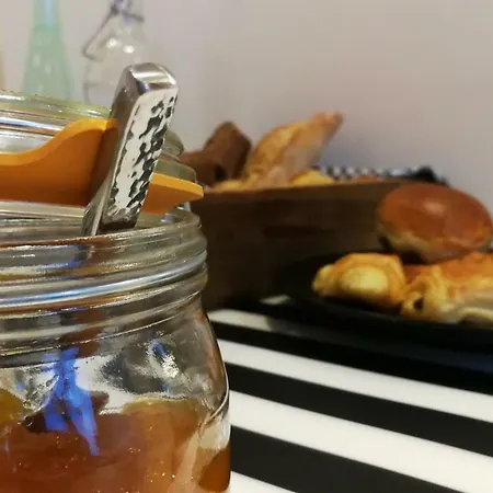 ベッド・アンド・ブレックファスト 5&5 Rooftop クレルモン・フェラン