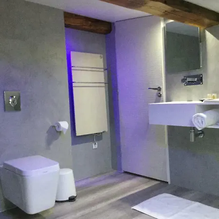 5&5 Rooftop ベッド・アンド・ブレックファスト 3*