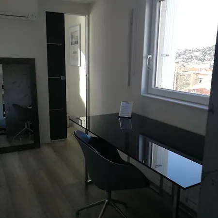 Bed & Breakfast 5&5 Rooftop 3*